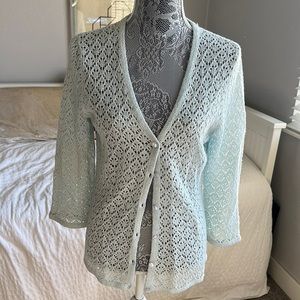 Beautiful Crochet Knit Coastal Grandma Button Front V-Neck Cardigan 3/4 Sleeves
